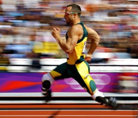 阿隆索解职后首次公开亮相 面带微笑称一切安好引关注