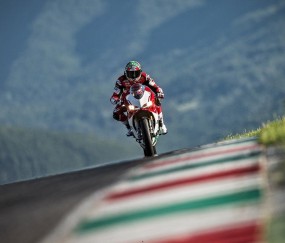 蓝军锋线新布局，切尔西提前召回戴维德-华盛顿，青年军战略转向内部深耕