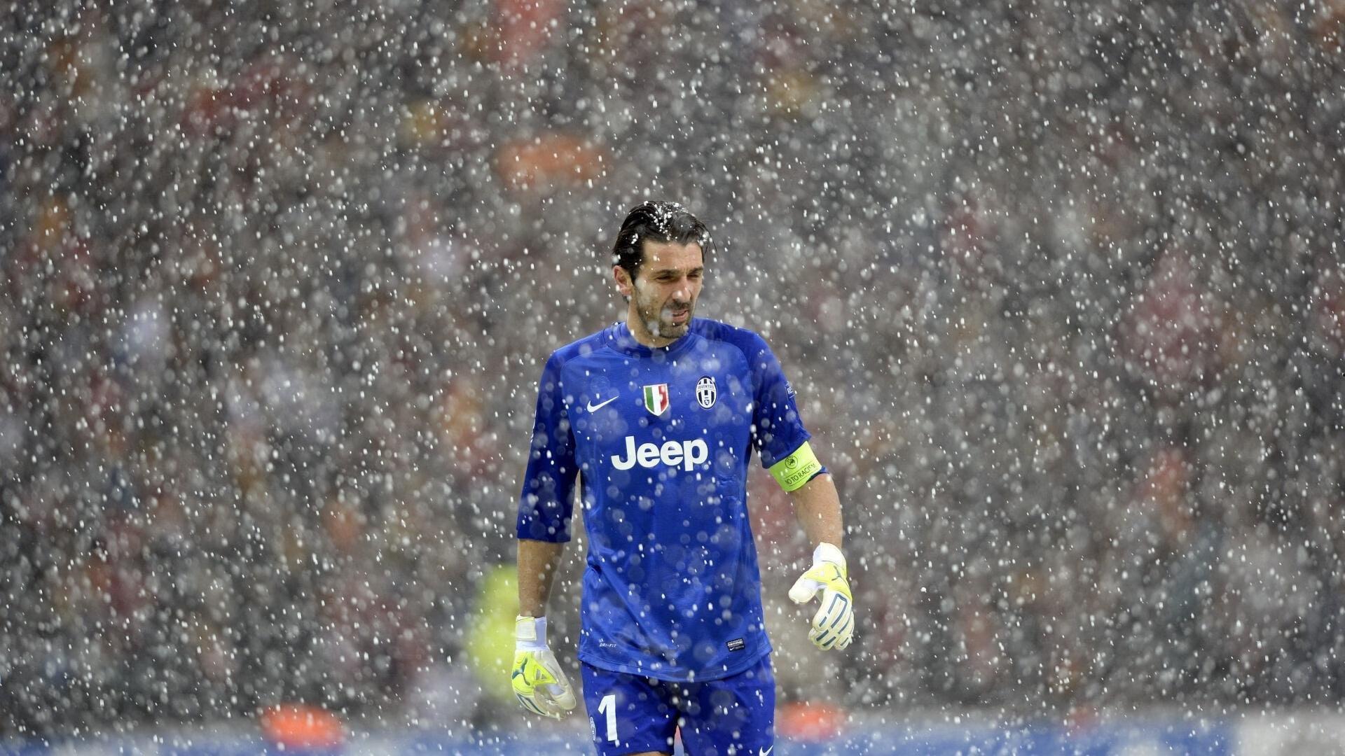 昔日绿茵指挥官26岁陷职业迷途,国足中场核心陨落引足坛深思